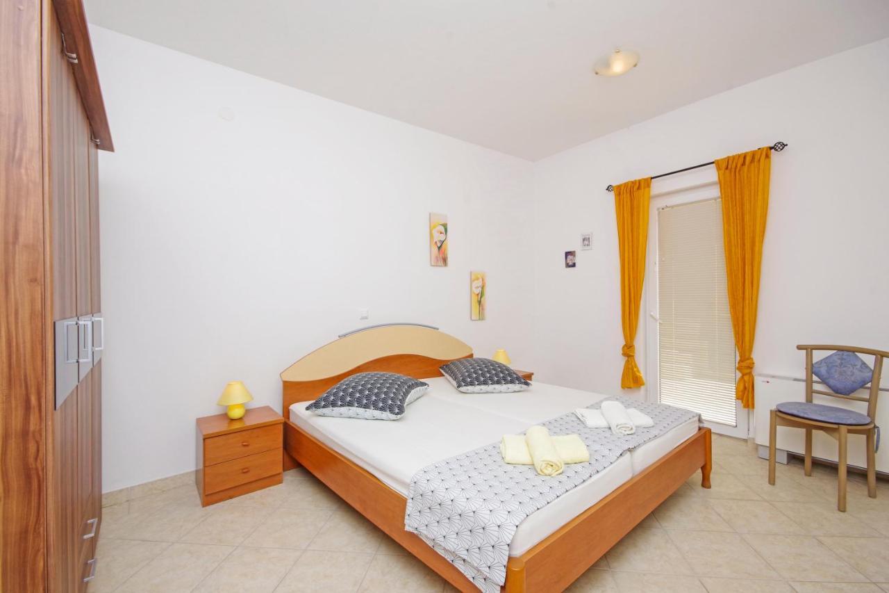 Matanovi Dvori Md Apartments Makarska Exterior photo